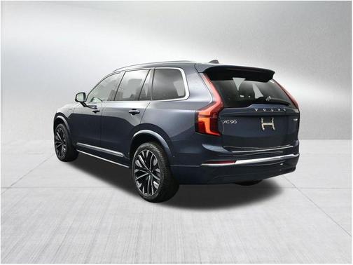 Denim Blue Metallic 2026 Volvo XC90 Plug-In Hybrid T8 Ultra 7-Seater