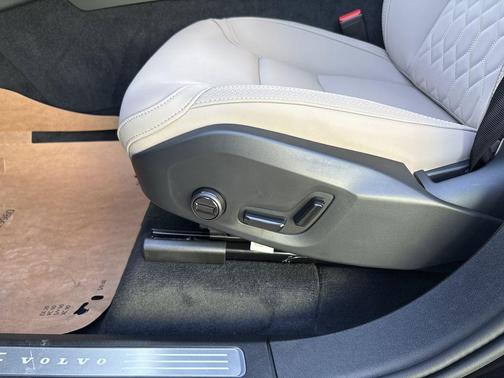 2026 Volvo XC90 B5 Plus 7-Seater