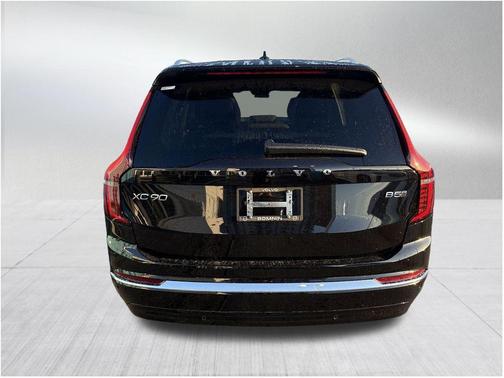 2026 Volvo XC90 B5 Plus 7-Seater