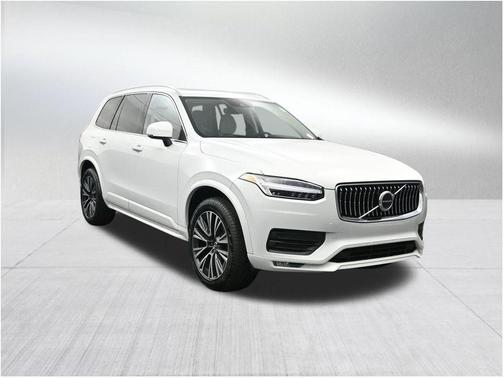 2020 Volvo XC90 T5 Momentum 7 Passenger