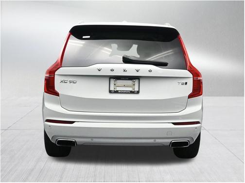 2020 Volvo XC90 T5 Momentum 7 Passenger