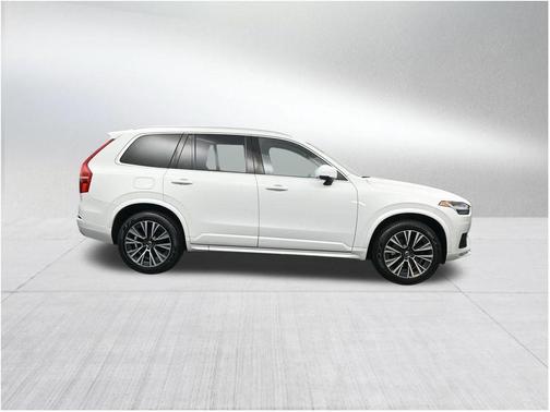2020 Volvo XC90 T5 Momentum 7 Passenger