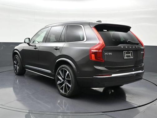 2023 Volvo XC90 B6 Plus 6-Seater