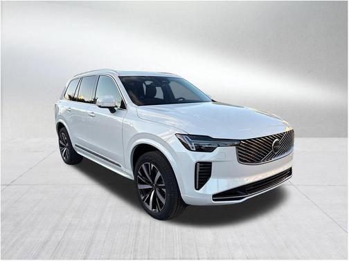 2026 Volvo XC90 B5 Core