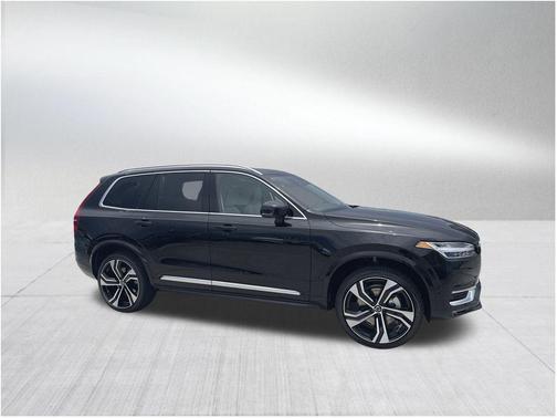 2025 Volvo XC90 B6 Ultra