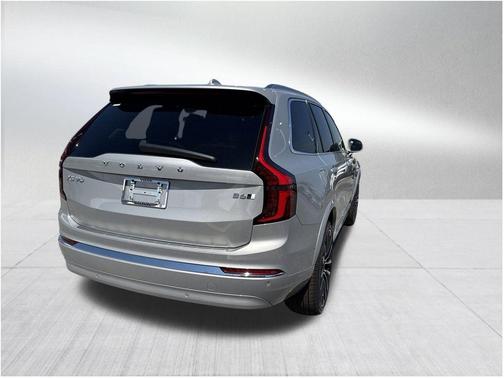 2025 Volvo XC90 B6 Ultra