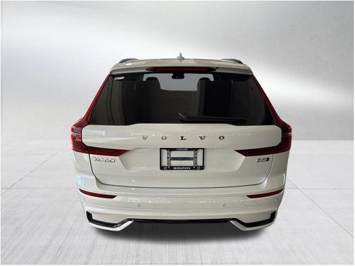 2026 Volvo XC60 B5 Ultra