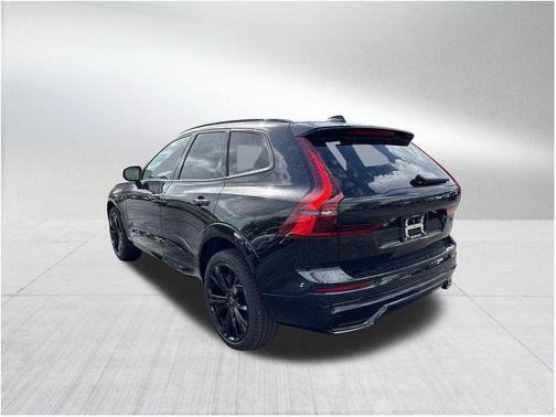 2026 Volvo XC60 Plug-In Hybrid T8 Ultra Black Edition