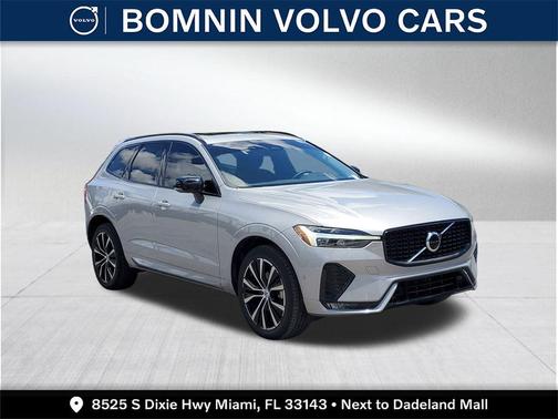 2023 Volvo XC60 B5 Plus Dark Theme