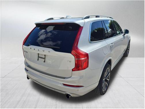 2019 Volvo XC90 T5 Momentum
