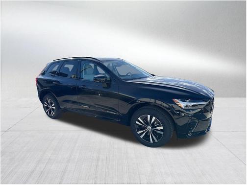 2025 Volvo XC60 B5 Core