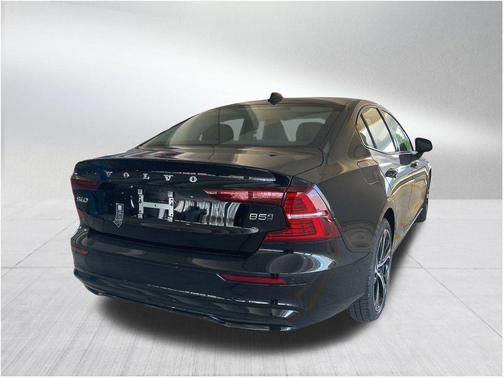 2025 Volvo S60 B5 Plus
