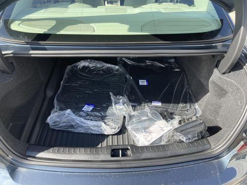 2025 Volvo S60 B5 Plus