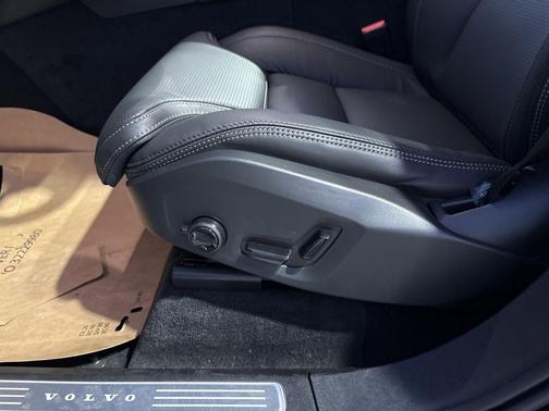 2026 Volvo XC90 B6 Ultra 7-Seater