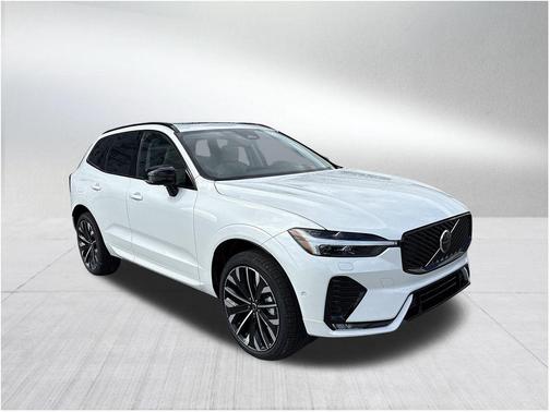 2026 Volvo XC60 B5 Ultra