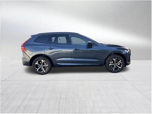 2026 Volvo XC60 B5 Core