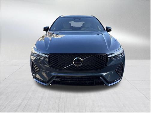 2026 Volvo XC60 B5 Core