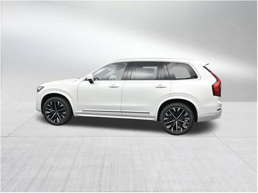 Crystal White Pearl 2026 Volvo XC90 B6 Ultra 7-Seater