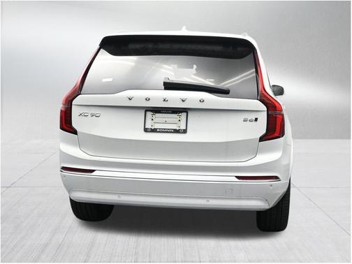 Crystal White Pearl 2026 Volvo XC90 B6 Ultra 7-Seater