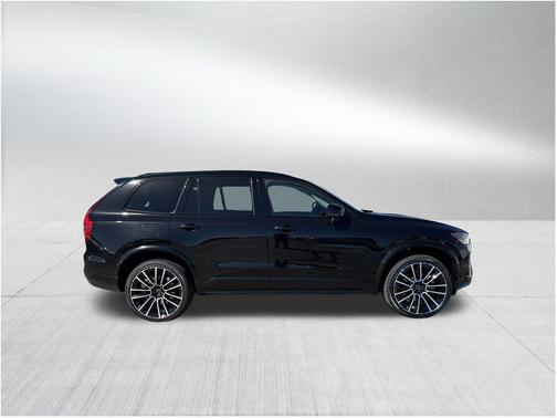 2026 Volvo XC90 B6 Ultra Dark Theme 7-Seater
