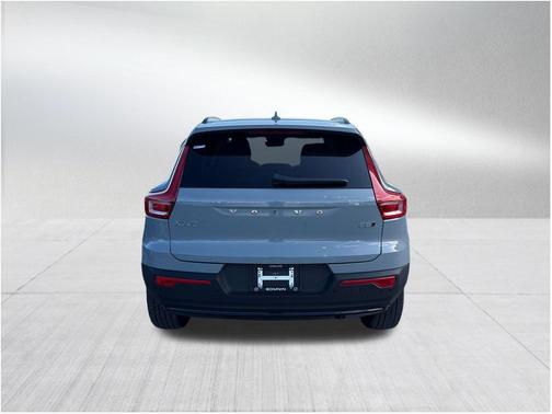 Gray Metallic 2026 Volvo XC40 B5 Ultra