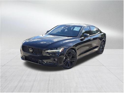 2024 Volvo S60 B5 Plus Black Edition