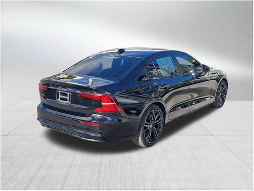 2024 Volvo S60 B5 Plus Black Edition