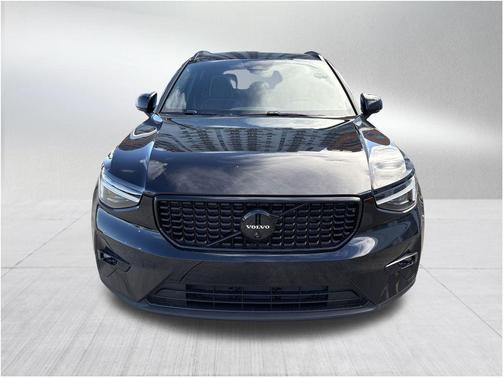 2026 Volvo XC40 B5 Ultra