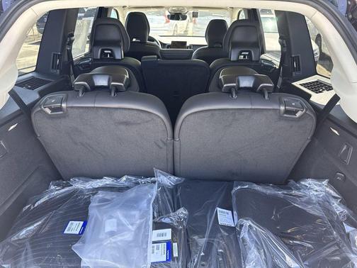 2025 Volvo XC90 Plug-In Hybrid T8 Ultra 7-Seater