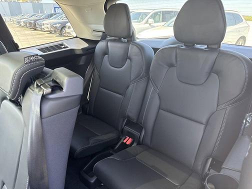 2025 Volvo XC90 Plug-In Hybrid T8 Ultra 7-Seater