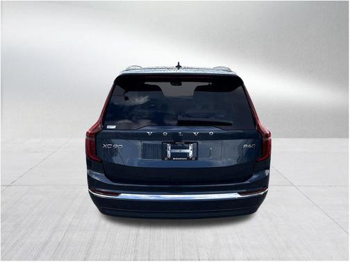 2026 Volvo XC90 B6 Ultra 7-Seater