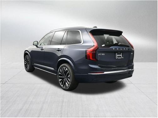 Denim Blue Metallic 2026 Volvo XC90 B6 Ultra 7-Seater