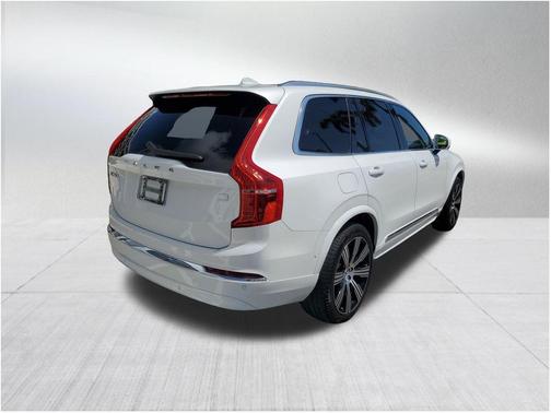 2024 Volvo XC90 Recharge Plug-In Hybrid T8 Ultimate Bright Theme 7-Seater