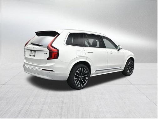 Crystal White Pearl 2026 Volvo XC90 B6 Ultra 7-Seater