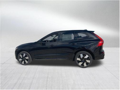 2025 Volvo XC60 Plug-In Hybrid T8 Plus
