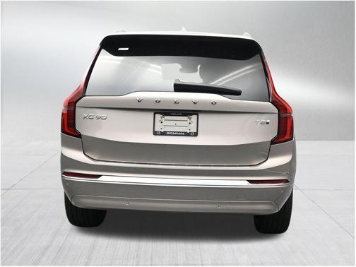 Bright 2026 Volvo XC90 Plug-In Hybrid T8 Plus 7-Seater