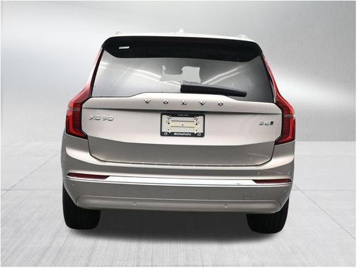 Bright 2026 Volvo XC90 B6 Plus 7-Seater