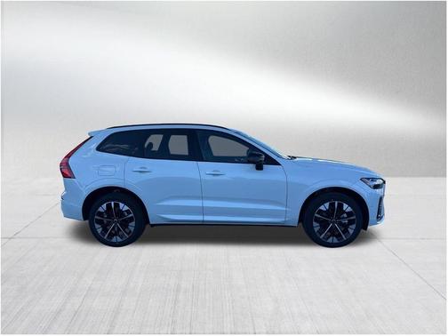Crystal White 2026 Volvo XC60 B5 Plus