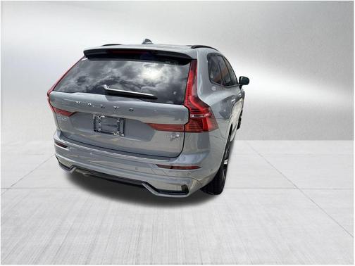 2025 Volvo XC60 Plug-In Hybrid T8 Ultra