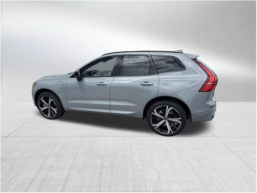 2025 Volvo XC60 Plug-In Hybrid T8 Ultra