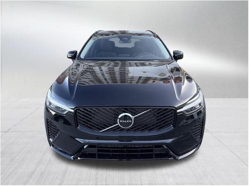 2026 Volvo XC60 B5 Core
