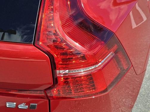 2022 Volvo XC60 B6 Inscription