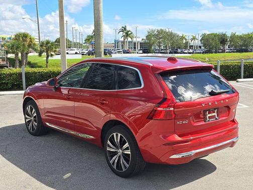 2022 Volvo XC60 B6 Inscription