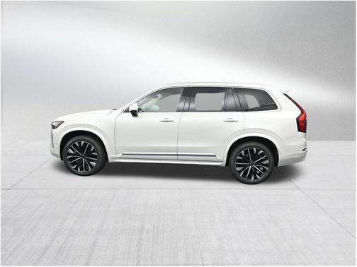 Crystal White Pearl 2026 Volvo XC90 B6 Ultra 7-Seater