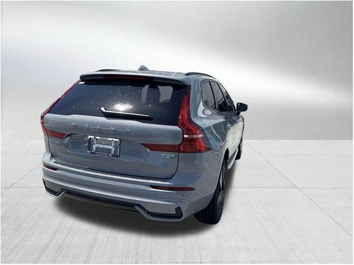 2025 Volvo XC60 Plug-In Hybrid T8 Plus