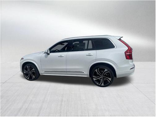 2025 Volvo XC90 B6 Ultra