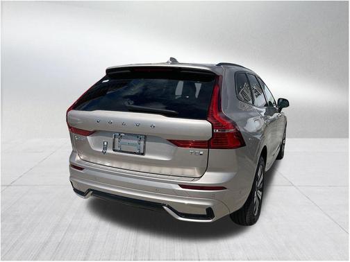 2025 Volvo XC60 Plug-In Hybrid T8 Core