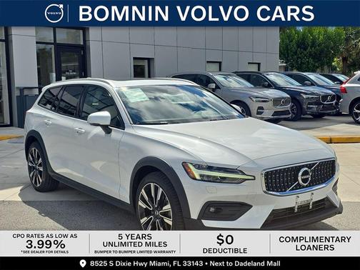2022 Volvo V60 Cross Country T5