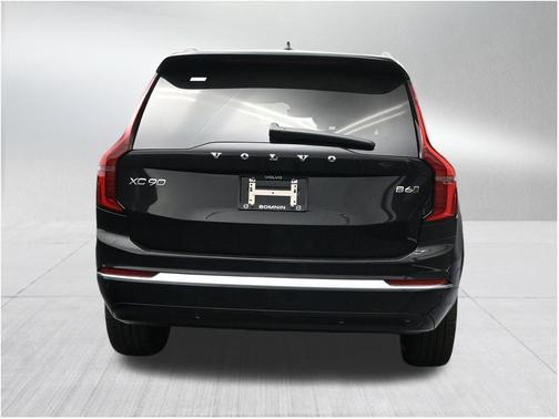 Onyx Black Metallic 2026 Volvo XC90 B6 Plus 7-Seater
