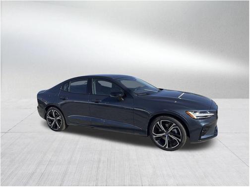 2025 Volvo S60 B5 Plus